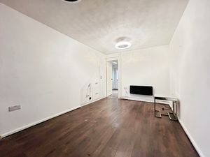 Lounge- click for photo gallery